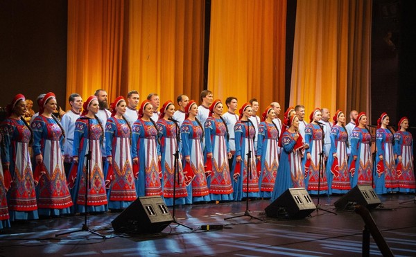 Концерт Волжского русского народного хора имени Петра Милославова
