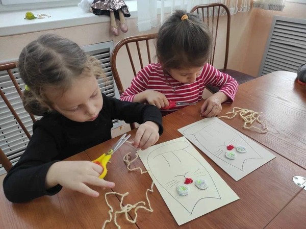 Мастер-класс «Рисуем нитками»