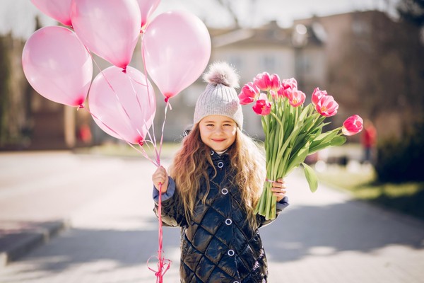 Праздничная игровая программа «Милая, любимая, самая красивая»