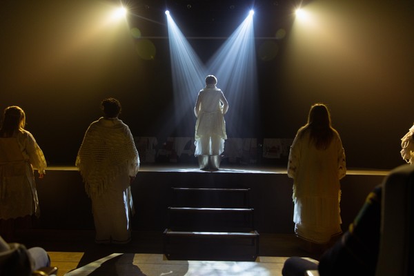 Спектакль-сторителлинг «Сквозь сердце»