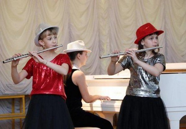 Концерт «Всей семьёй играем и поём»