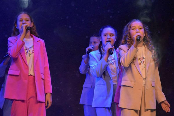 Концертная программа «Весны прекрасные мгновения»