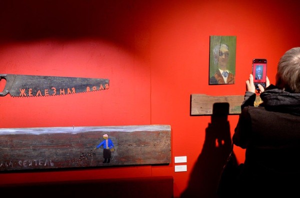 Авторская экскурсия Андрея Фоменко по выставке «Антики. Ирина Затуловская»