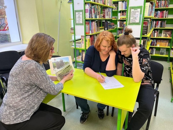 Литературная гостиная «Весенний калейдоскоп: Женщины и книги»