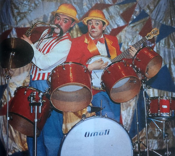 Тематическая беседа: «Клоуны В. Стариков и С. Просвирнин»