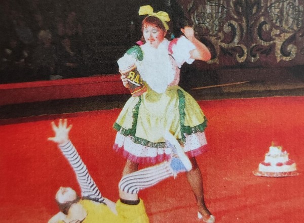 Тематическая беседа «Клоуны О. Тарасюк и Е. Шляковская»