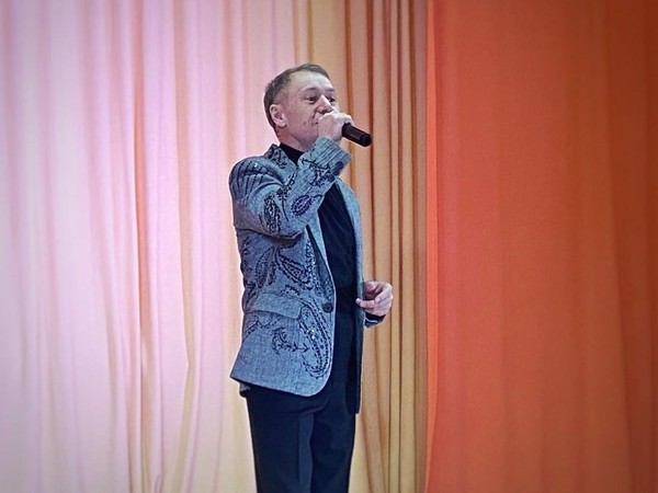 Праздничный концерт «Комплимент от мужчин», посвященный Международному женскому дню