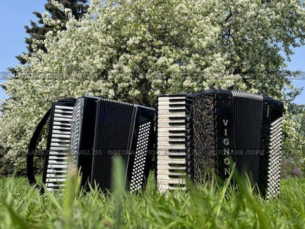 Весенние голоса