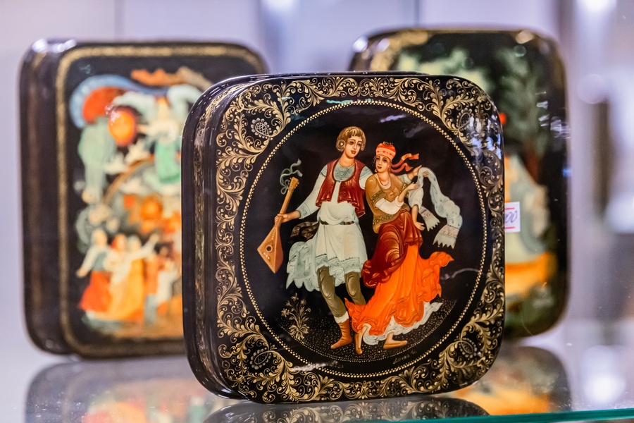 Выставка "Ладья. Весенняя фантазия"