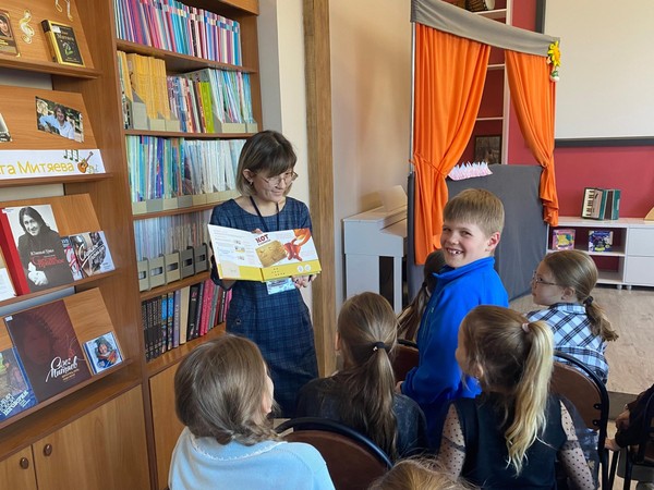 Тематический час «Многоцветие татарской сказки»