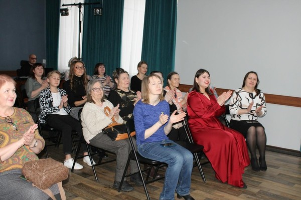 Праздничный концерт «Пусть звучит весна!»