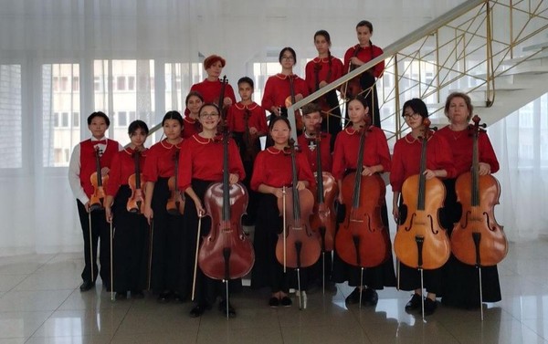 Концерт «Весенний комплимент»