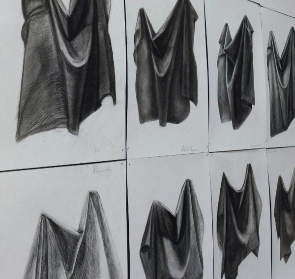 Выставка «Драпировка со складками конической формы»