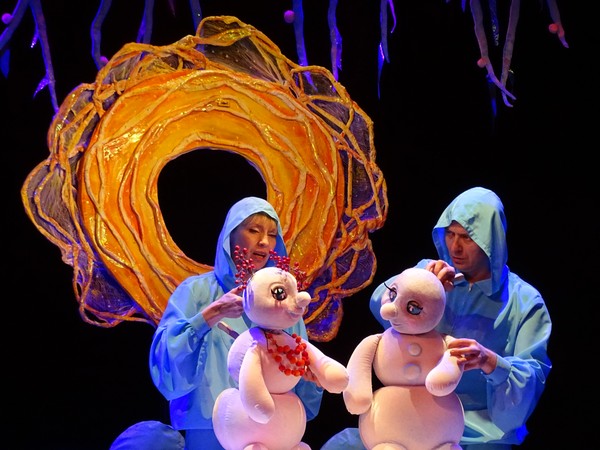 Солнышко и снежные человечки