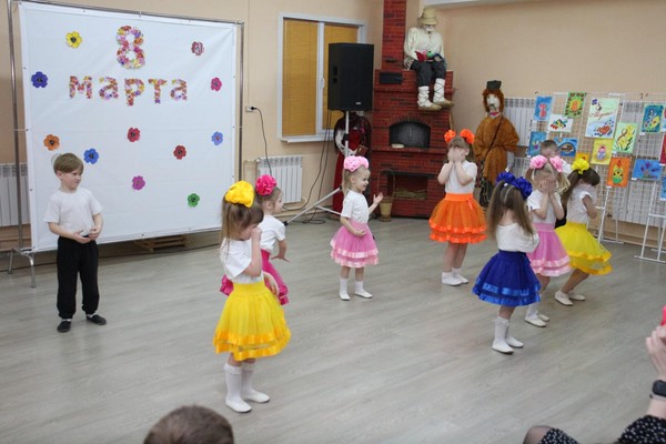 Концертная программа «Весенние мотивы»