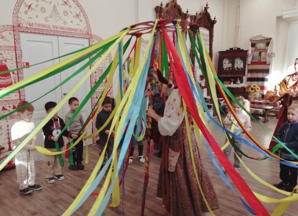 Программа «Весна красна!»