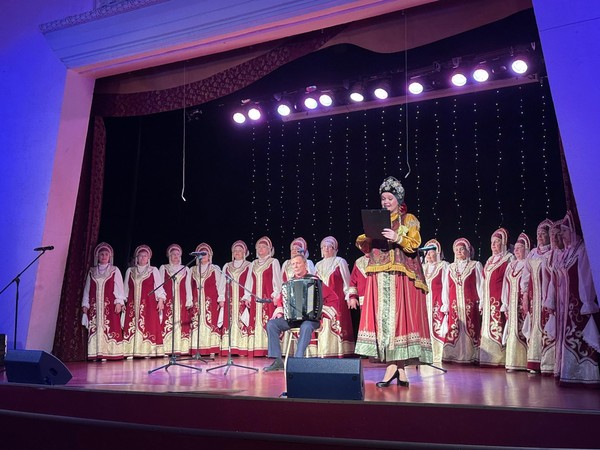 Праздничная программа «Самым милым и любимым»