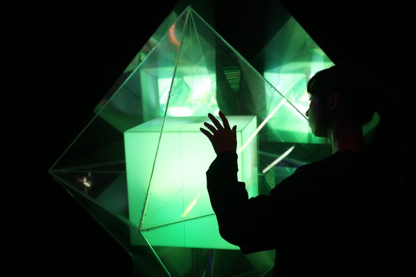 Свет и музыка. Экспериментальная эстетика СССР и новые медиа