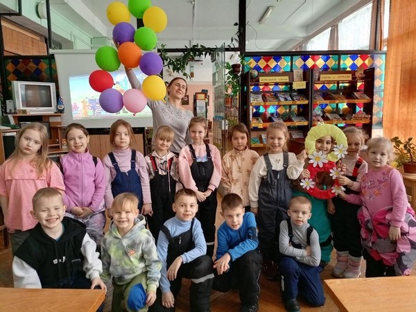 Праздник «Есть в марте день особый»