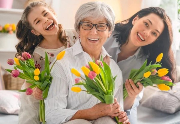 Праздничная программа «На весну своё сердце настроим»