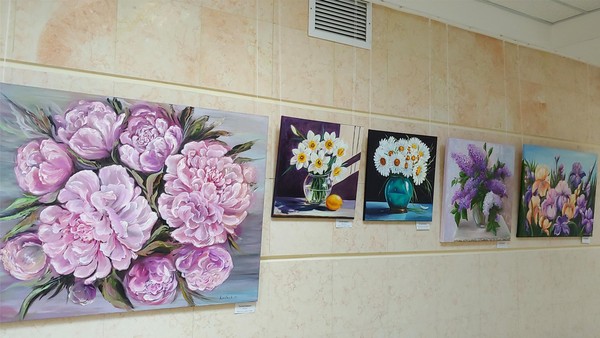 Выставка творческих работ «Цветы и птицы»