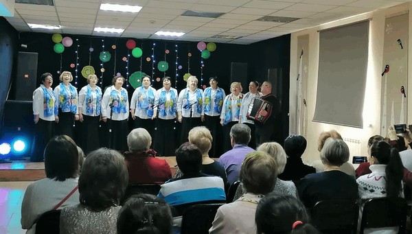 Праздничная программа «Ярче всех бриллиантов мира»