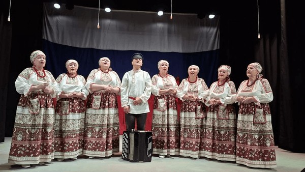 Концерт «Дарите женщинам цветы!»