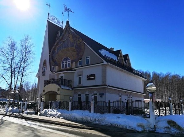 Выставка «Женщине посвящается»