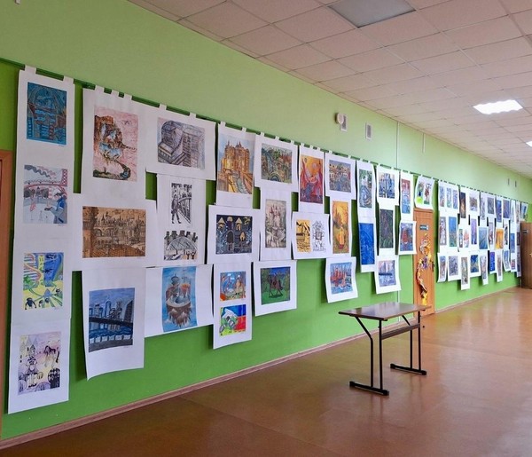 Выставка «Поздравляем любимых мам»