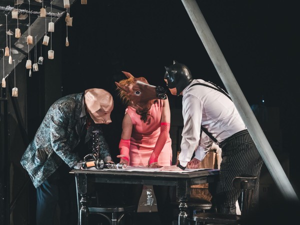 Спектакль «Косые угодники»