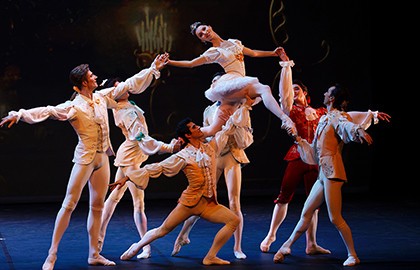 Блестящий дивертисмент