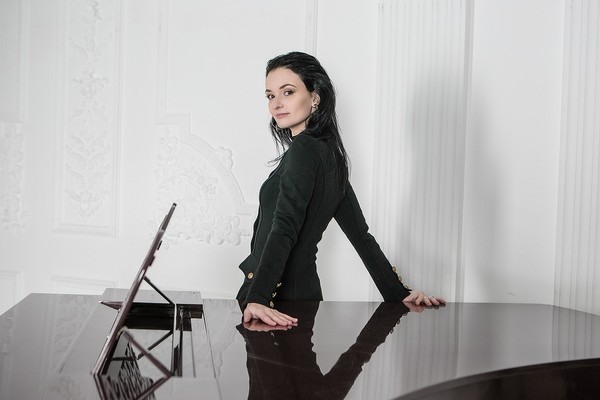 Lena Shery & Buglers