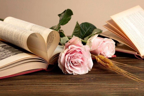 «Мы славим женщину!»