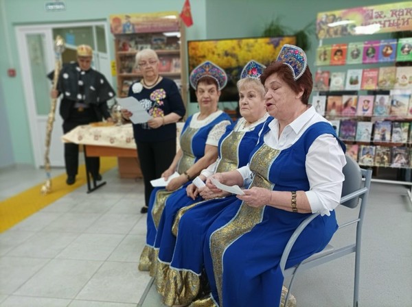 Библиотечные посиделки «Весенний девичник»