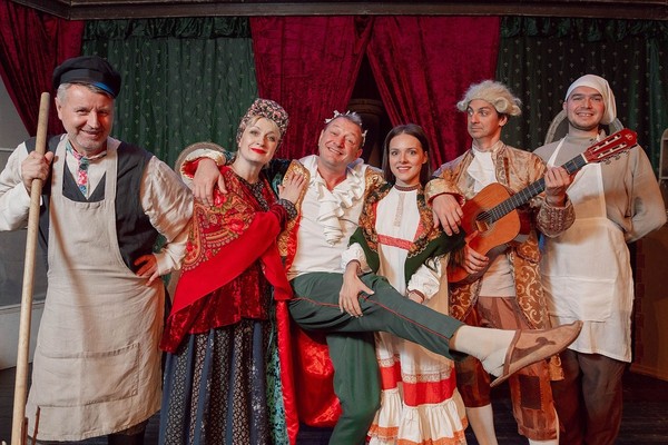 Жениться вам надо, барин