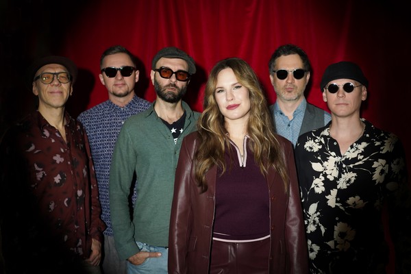 Светлана Жаворонкова и Acoustic Soul