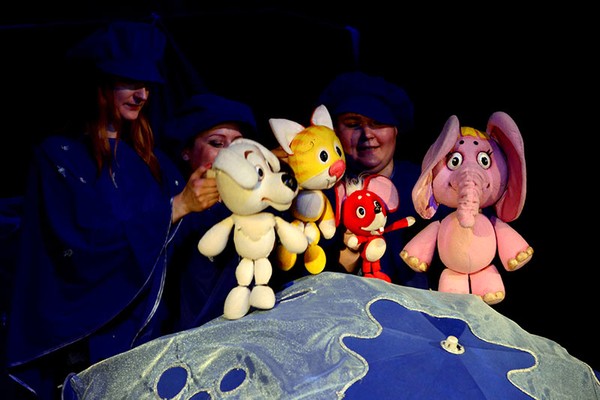 Спектакль «Сны под зонтиком Оле-Лук-Ойе»