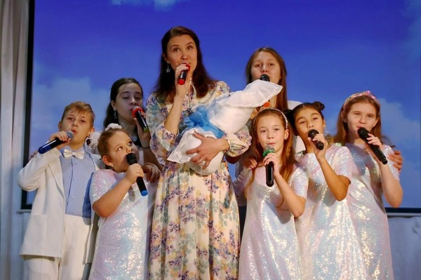 Праздничная программа «Букет прекрасных поздравлений»