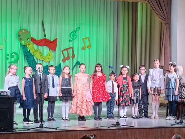 Женщина, весна, любовь