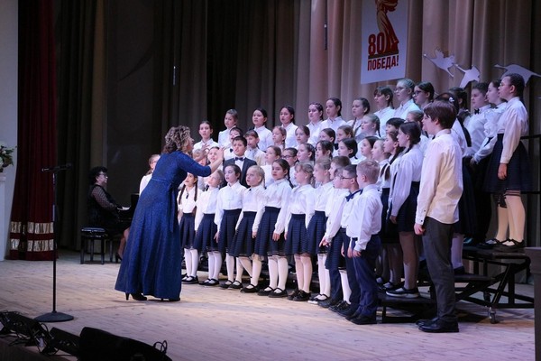 Концерт «Весеннее настроение», приуроченный к Международному женскому дню 8 Марта