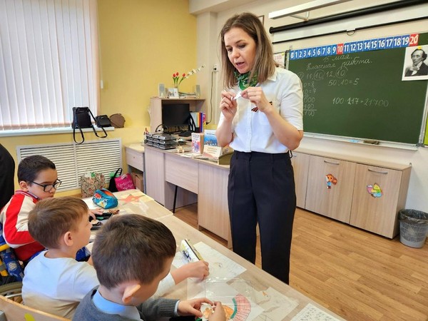 Час интересного сообщения «Светлый праздник 8 марта»