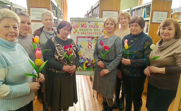 Литературно-музыкальная гостиная «Только с этого дня начинается в мире весна!»