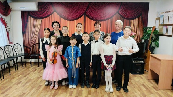 Школьный концерт «Вместо тысячи слов»