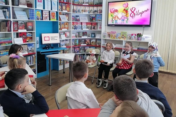 Литературная игра «Я слово нежное маме скажу»