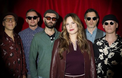 Светлана Жаворонкова и Acoustic Soul «Трибьют культовым вокалисткам современности»