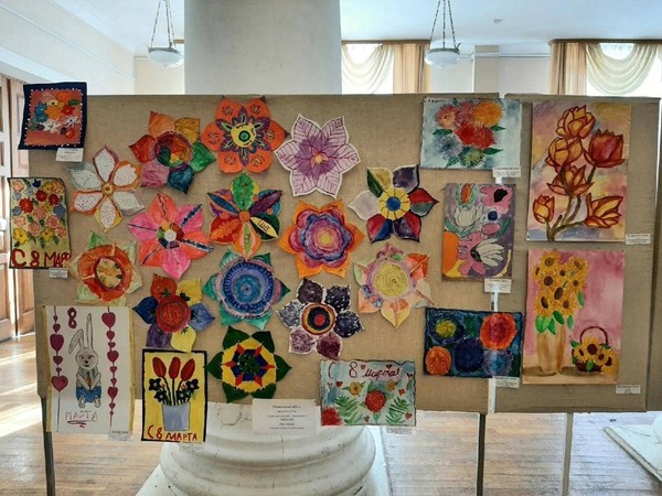 «Единственной маме на свете»