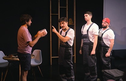 Серёжа очень тупой