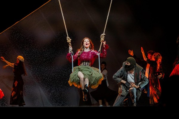 Мюзикл «Нотр-Дам-де-Пари»