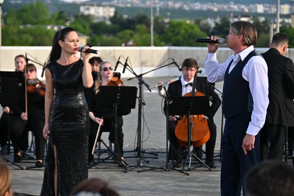 Концерт «Букет мелодий для прекрасных дам»