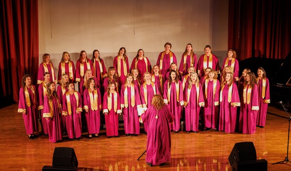 Весна, джаз, хор: Spring & Swing